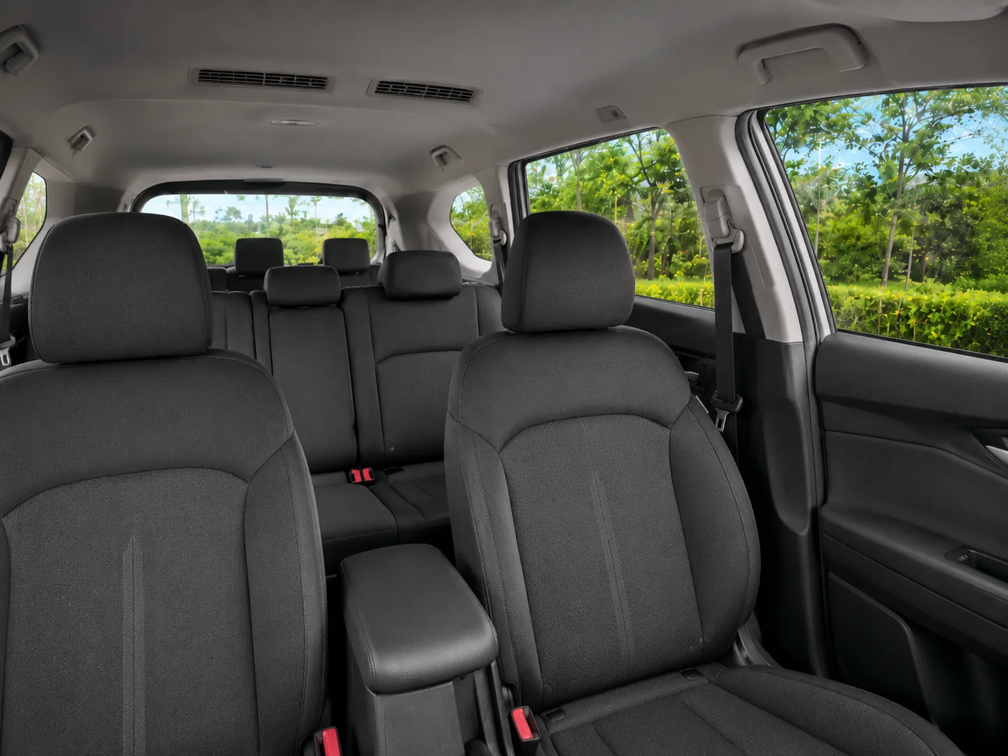 Hyundai Stargazer cabin seats real interior photo