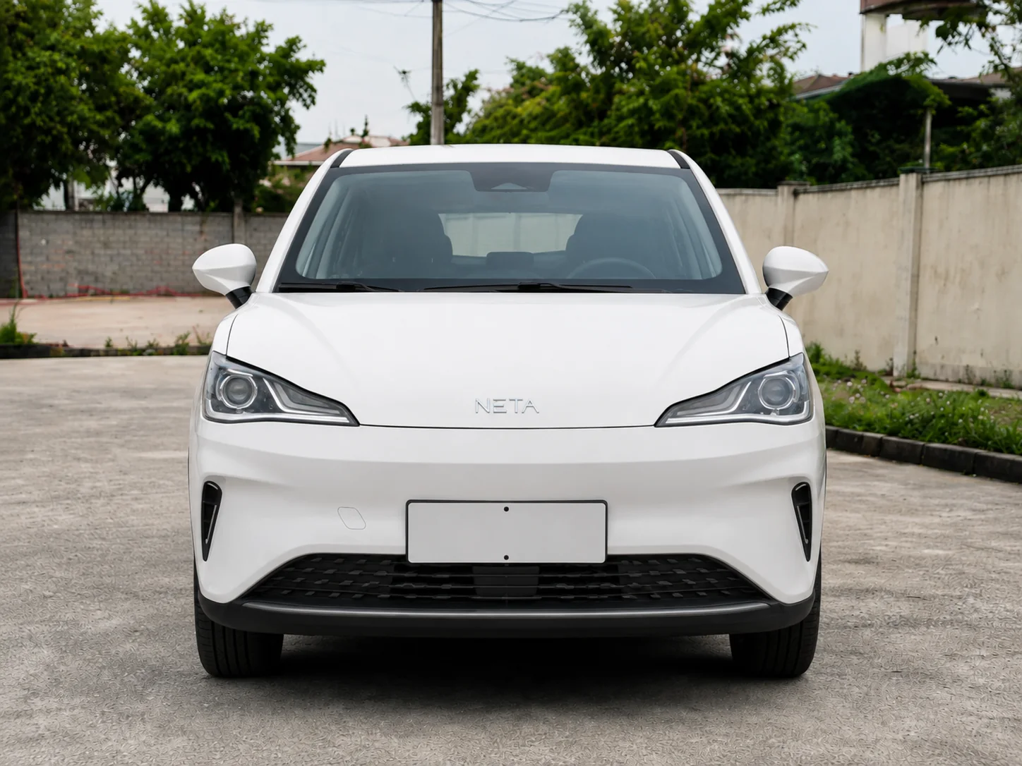 Neta VII EV front exterior real photo