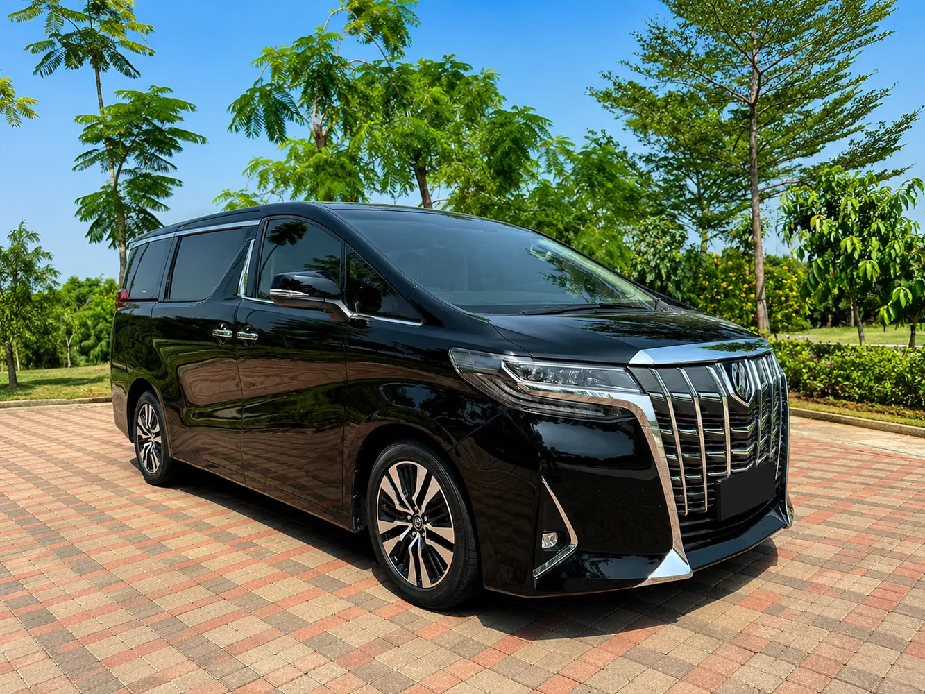 Toyota Alphard rental Jakarta main exterior real photo
