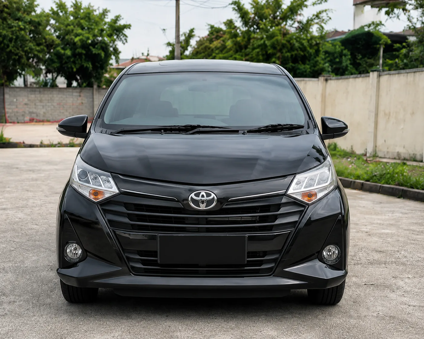 Toyota Calya front exterior real photo