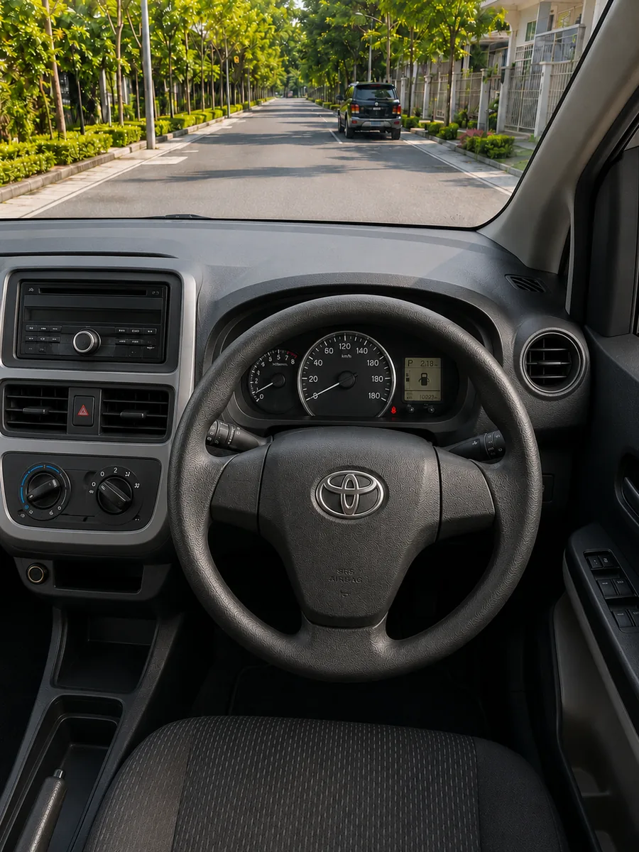 Toyota Hiace steering wheel real interior photo
