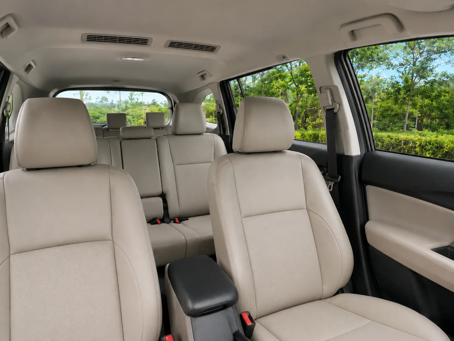 Toyota Innova cabin seats real interior photo