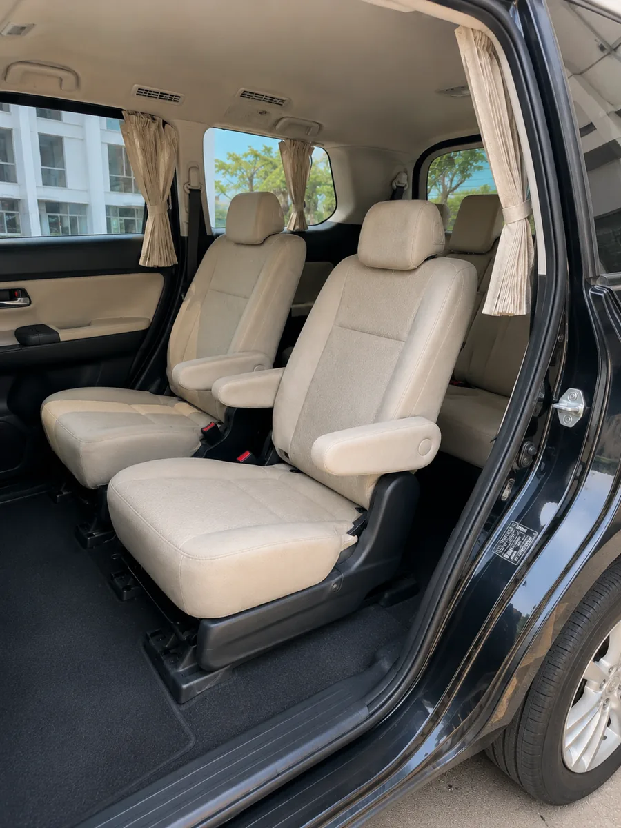 Toyota Innova second row seats real interior photo